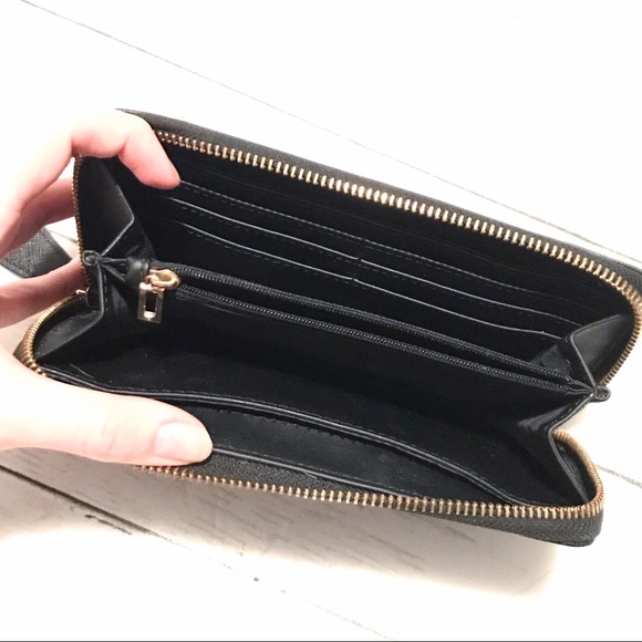 GUESS | Black Wallet - Picture 4 of 4